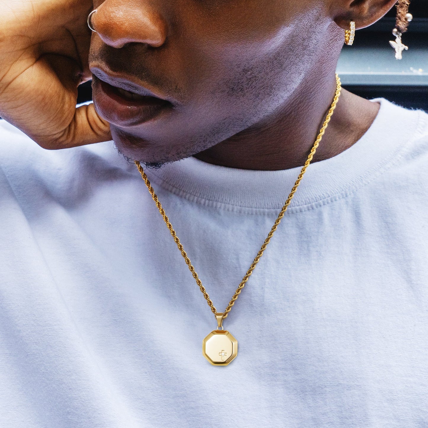 Small Cross Pendant Necklace 18K Gold Plated Stainless Steel Rope Chain