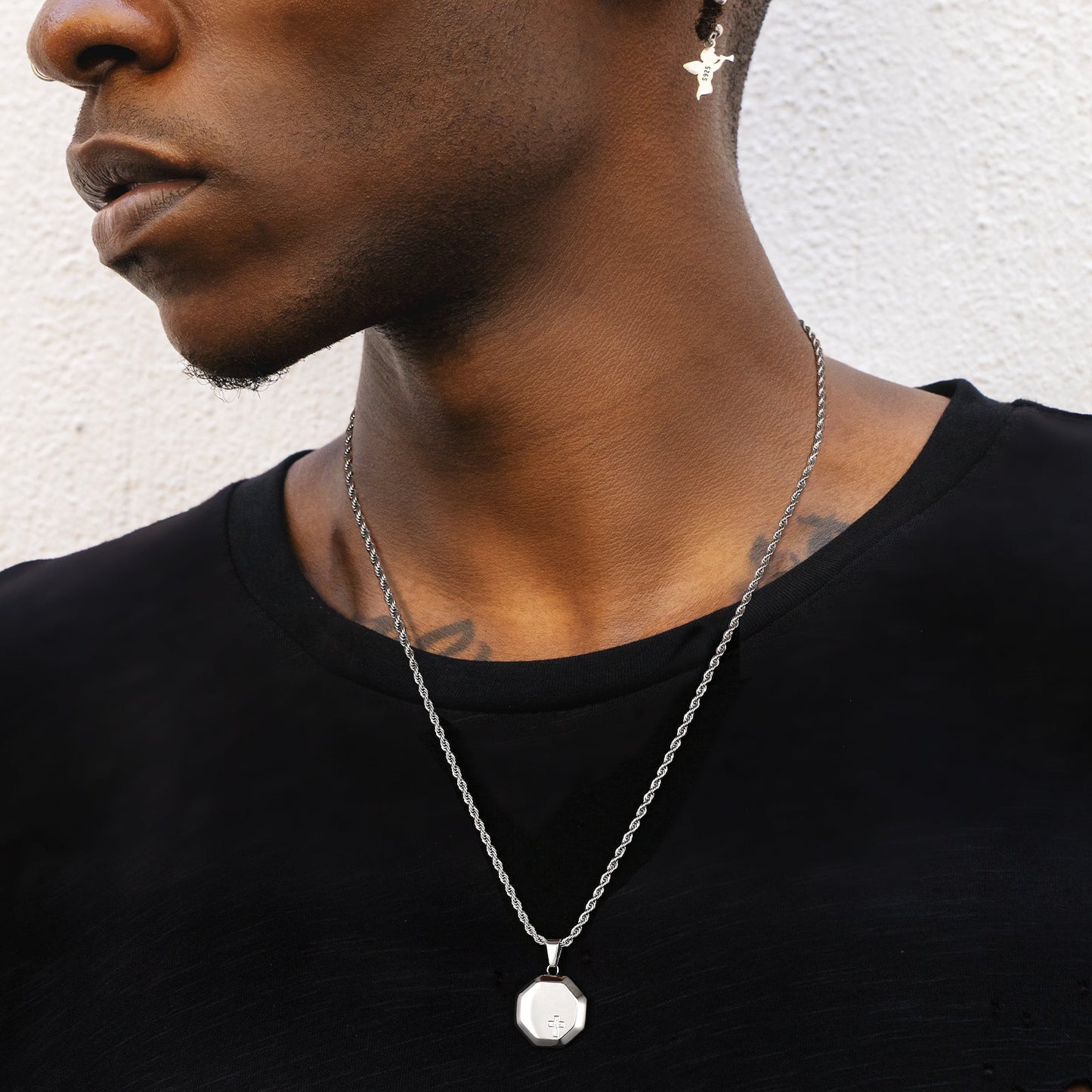 Small Cross Pendant Necklace 18K Gold Plated Stainless Steel Rope Chain