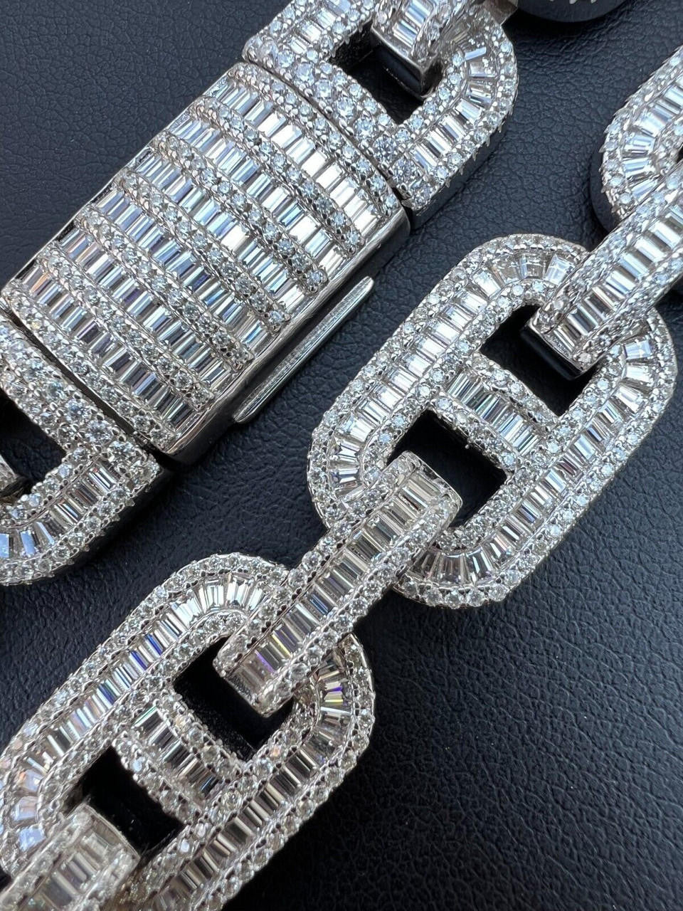 Moissanite Gucci  Mariner Link Chain in White Gold  14MMM - Flawless Karat