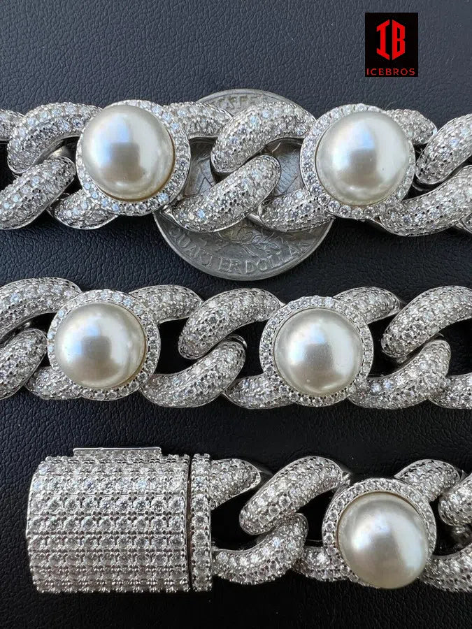 Detailed View of White Pearl Of Infinity Link Chain Necklace