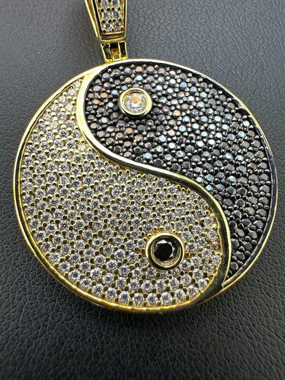 Detailed View Of 14k Yellow Gold Pendant White and Black Vvs Round Moissanite Stones on Ancient Chinese  YIng & yang Pendent Necklace