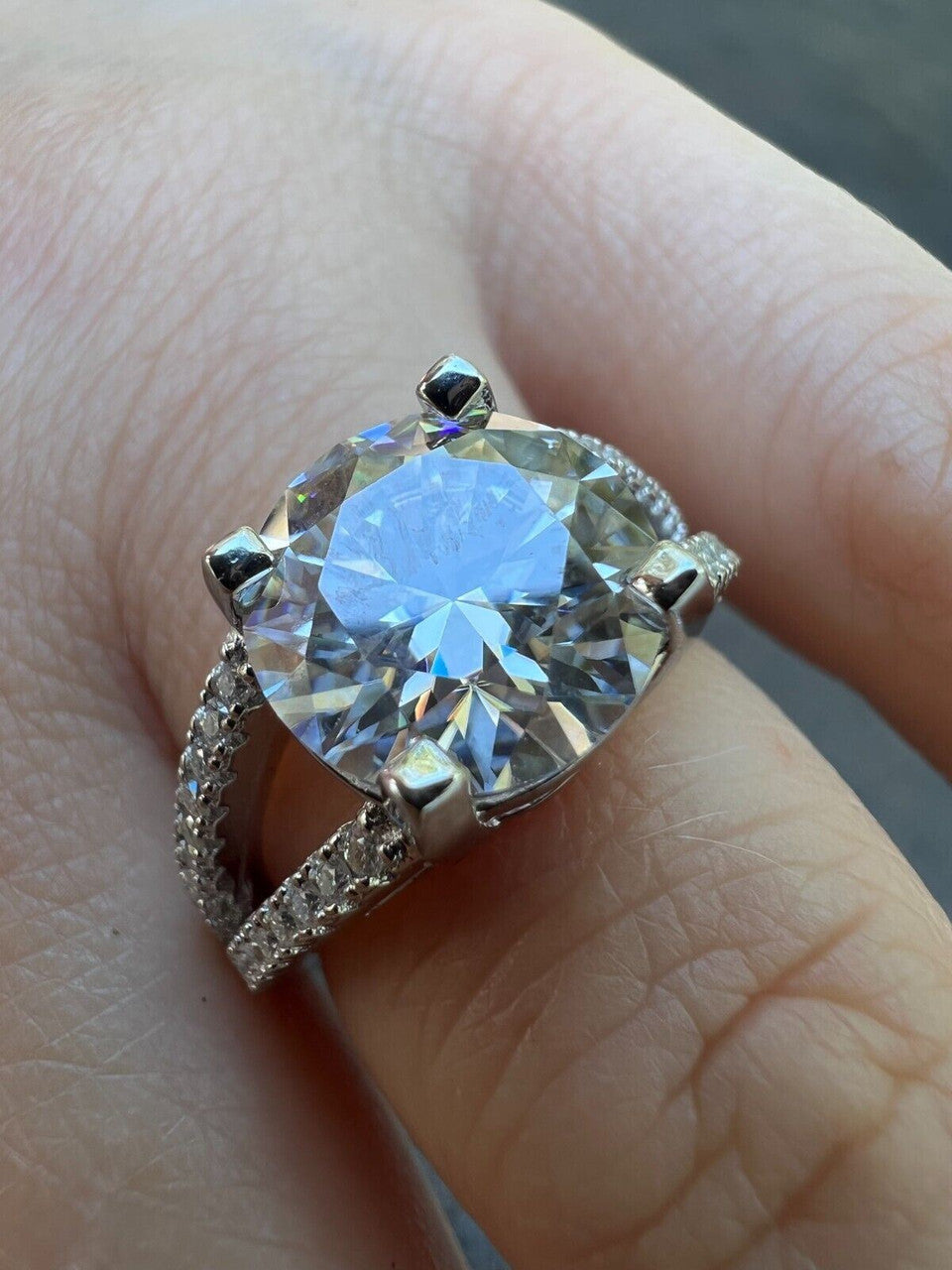Real Moissanite Halo White / Gold Engagement Promise Ring 925 Vermeil Silver Diamond Test  4 Sizes
